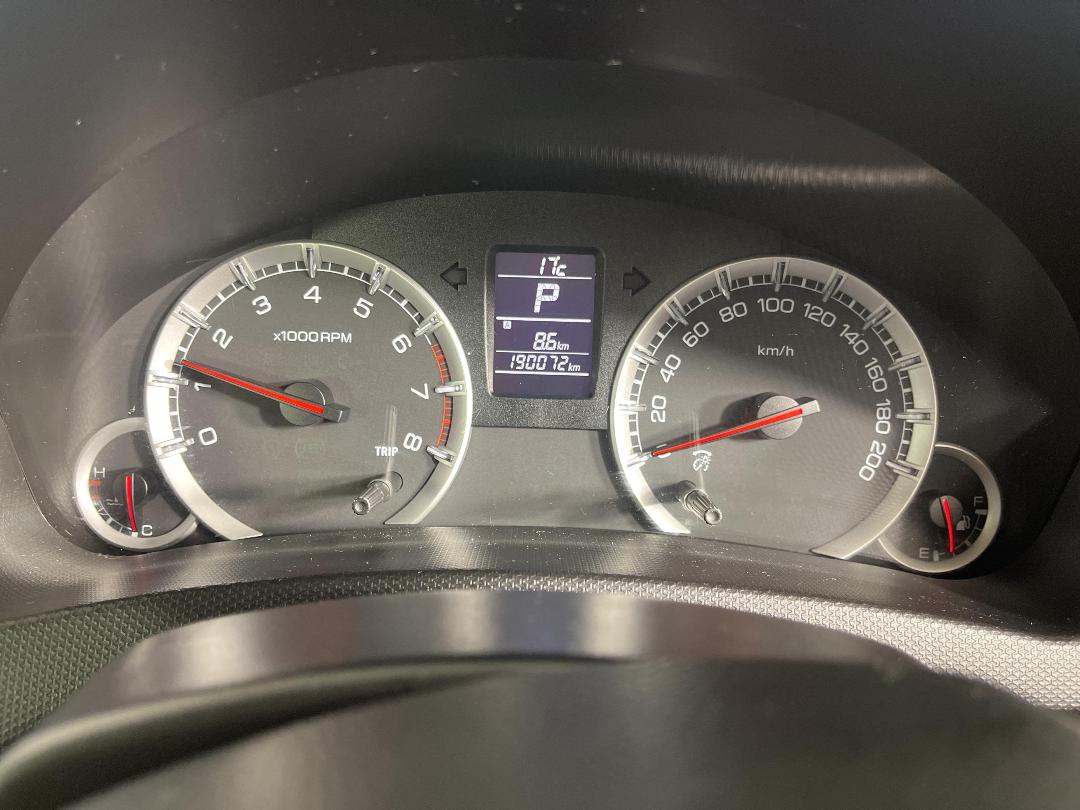 Photo '21' of Suzuki Swift Photo '21' of Suzuki Swift