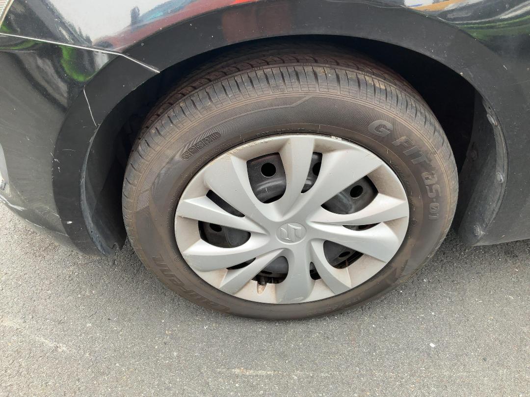 Photo '10' of Suzuki Swift