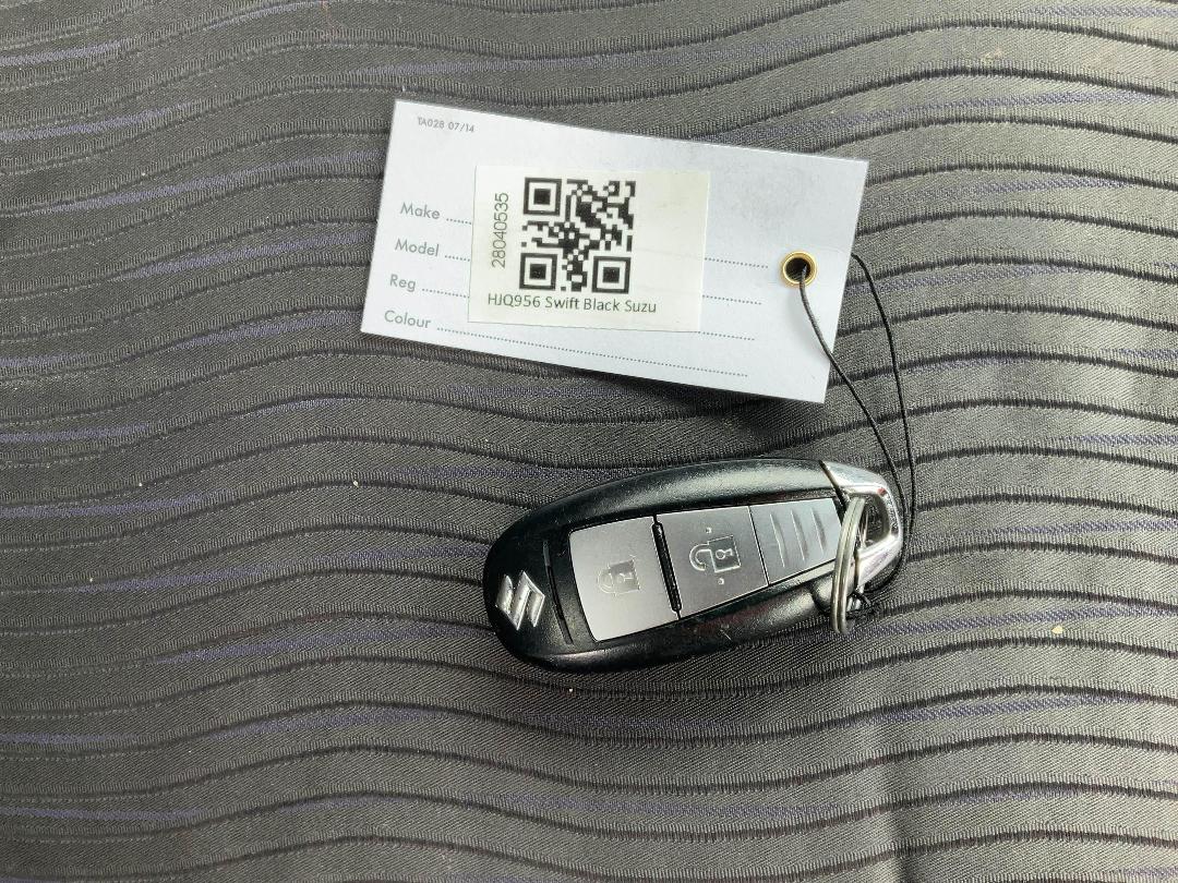 Photo '25' of Suzuki Swift