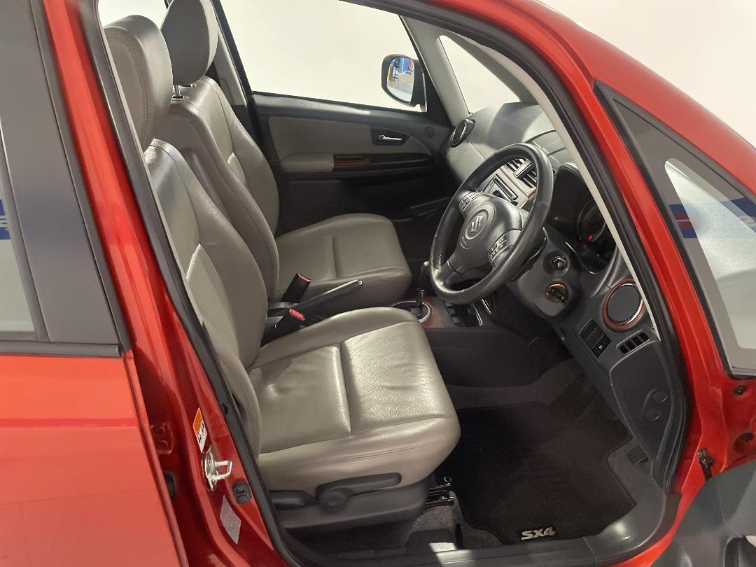 Photo '16' of Suzuki SX4