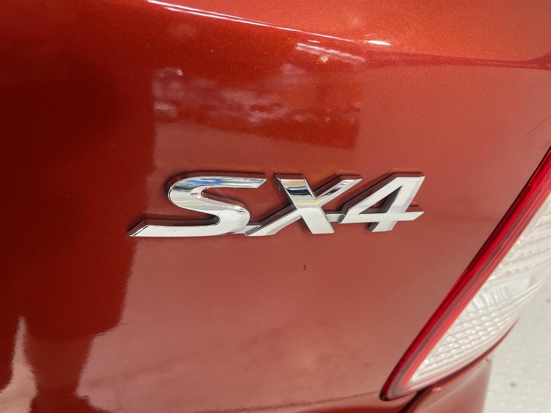 Photo '35' of Suzuki SX4