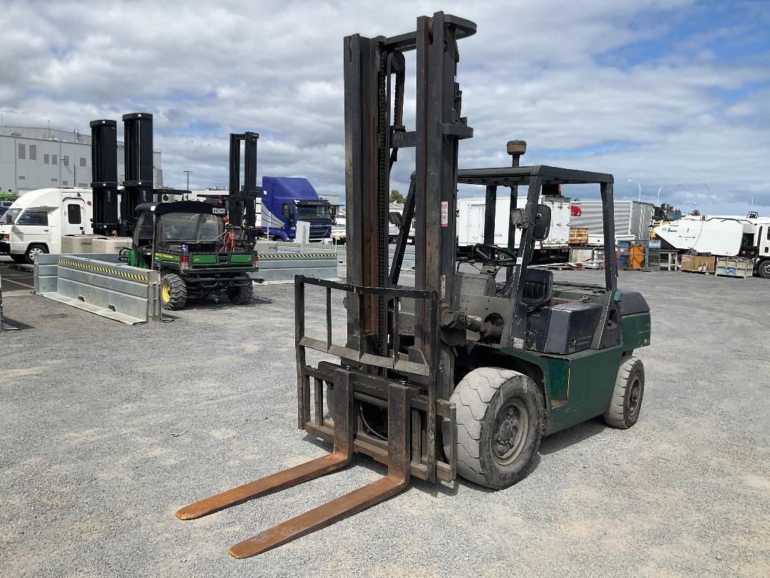 Photo '9' of TCM FD45Z7 Forklift