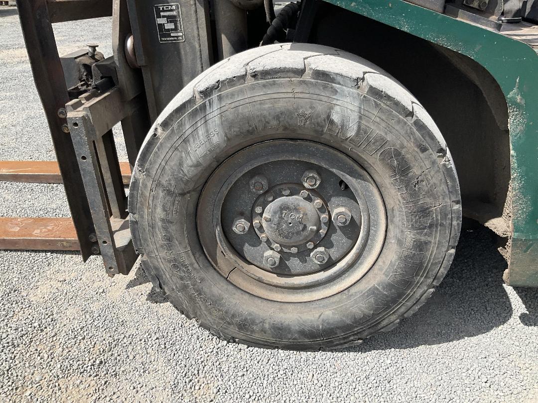 Photo '33' of TCM FD45Z7 Forklift