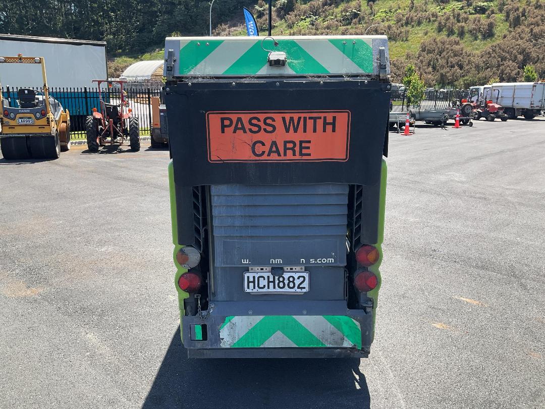 Photo '5' of Tennant Green Machine 636 Sweeper