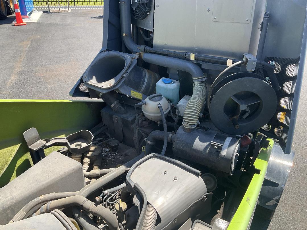 Photo '15' of Tennant Green Machine 636 Sweeper