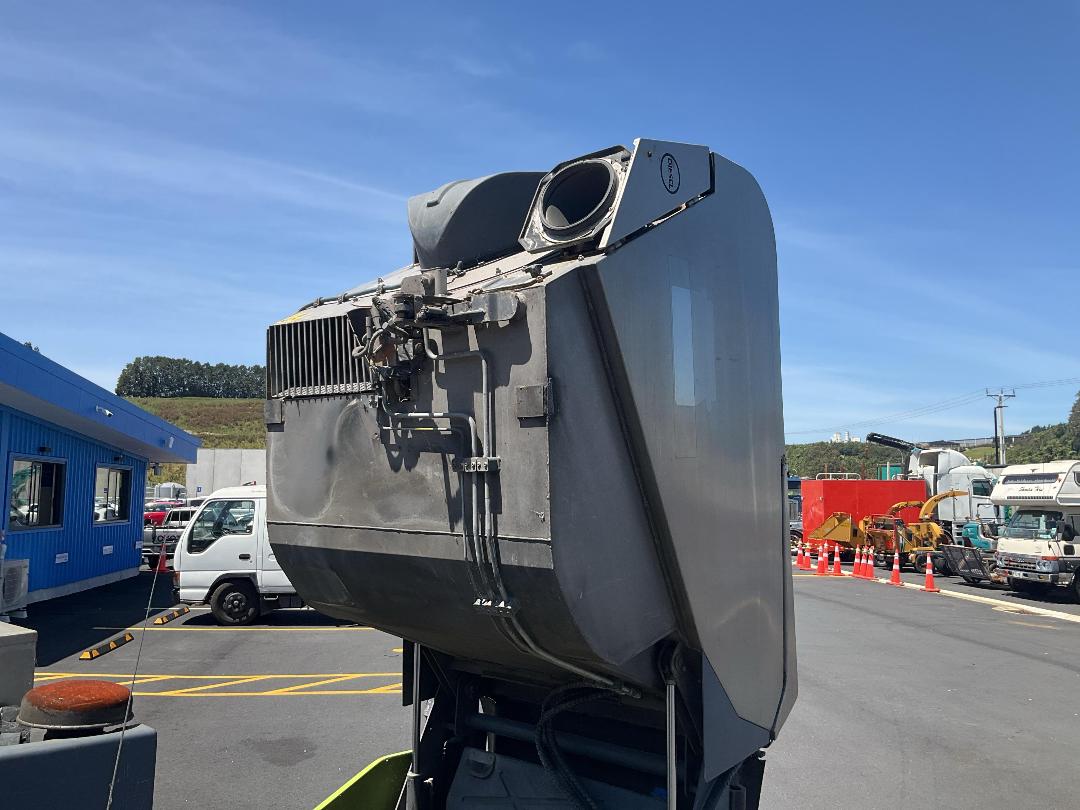 Photo '20' of Tennant Green Machine 636 Sweeper