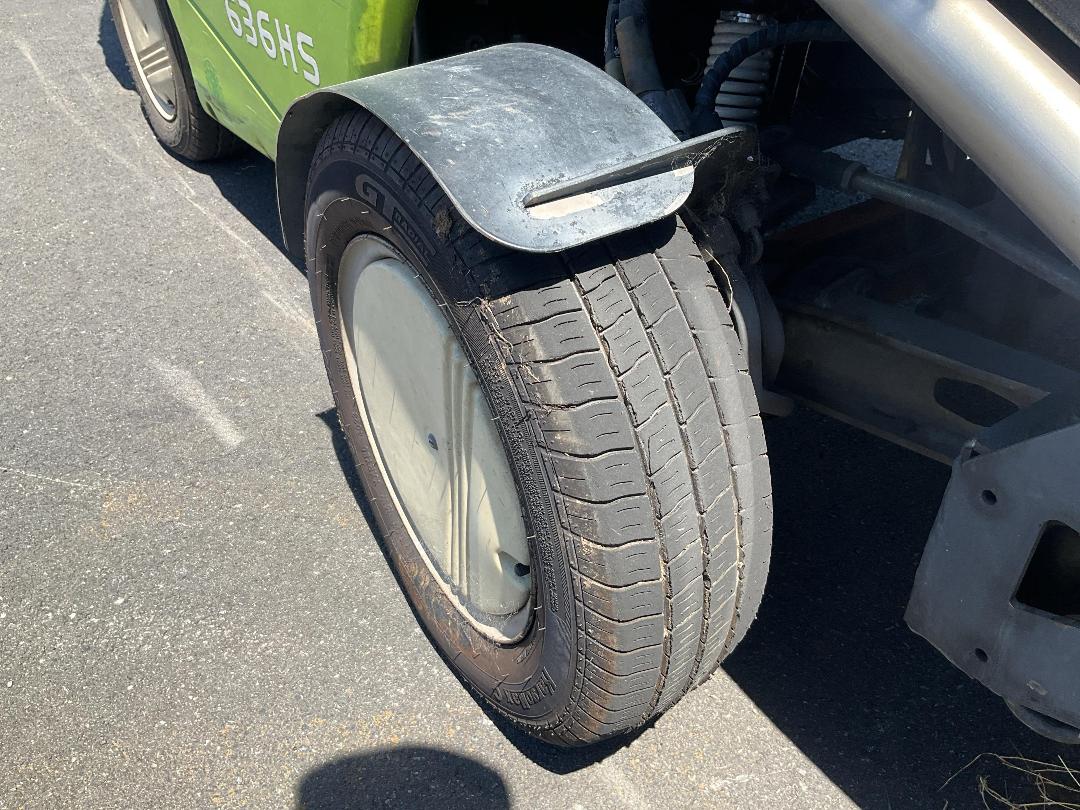 Photo '22' of Tennant Green Machine 636 Sweeper