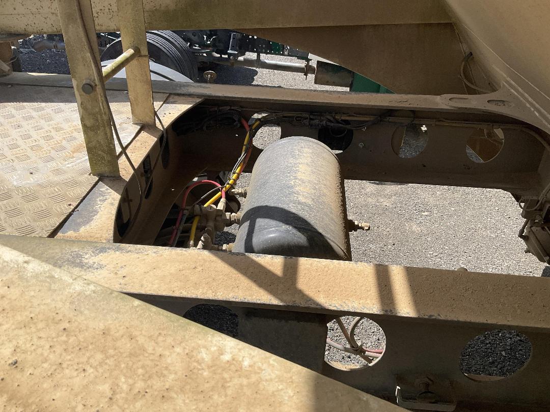 Photo '18' of TMC 4D 3616 Bottom Dumper