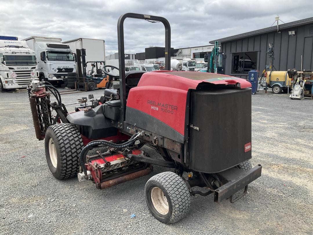 Photo '6' of Toro Reelmaster 7000 Lawnmower