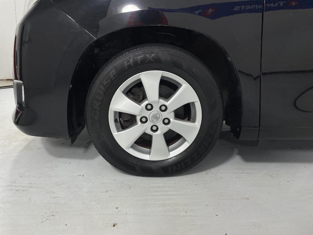 Photo '10' of Toyota Alphard