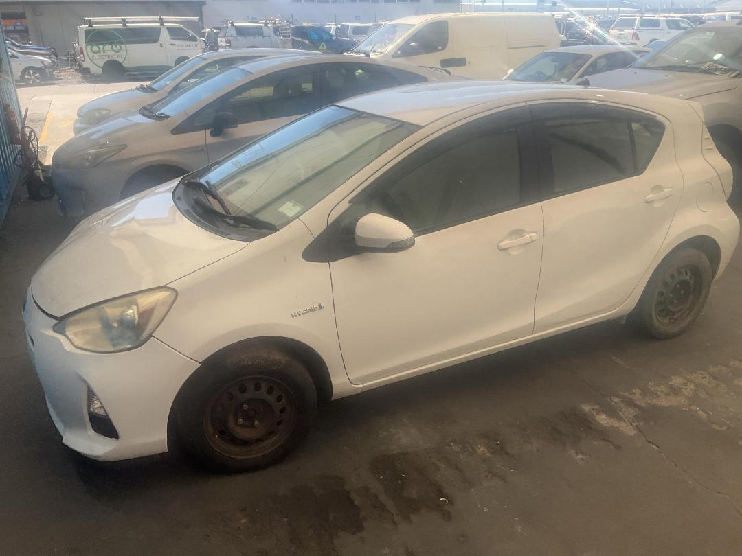 Photo '6' of Toyota Aqua