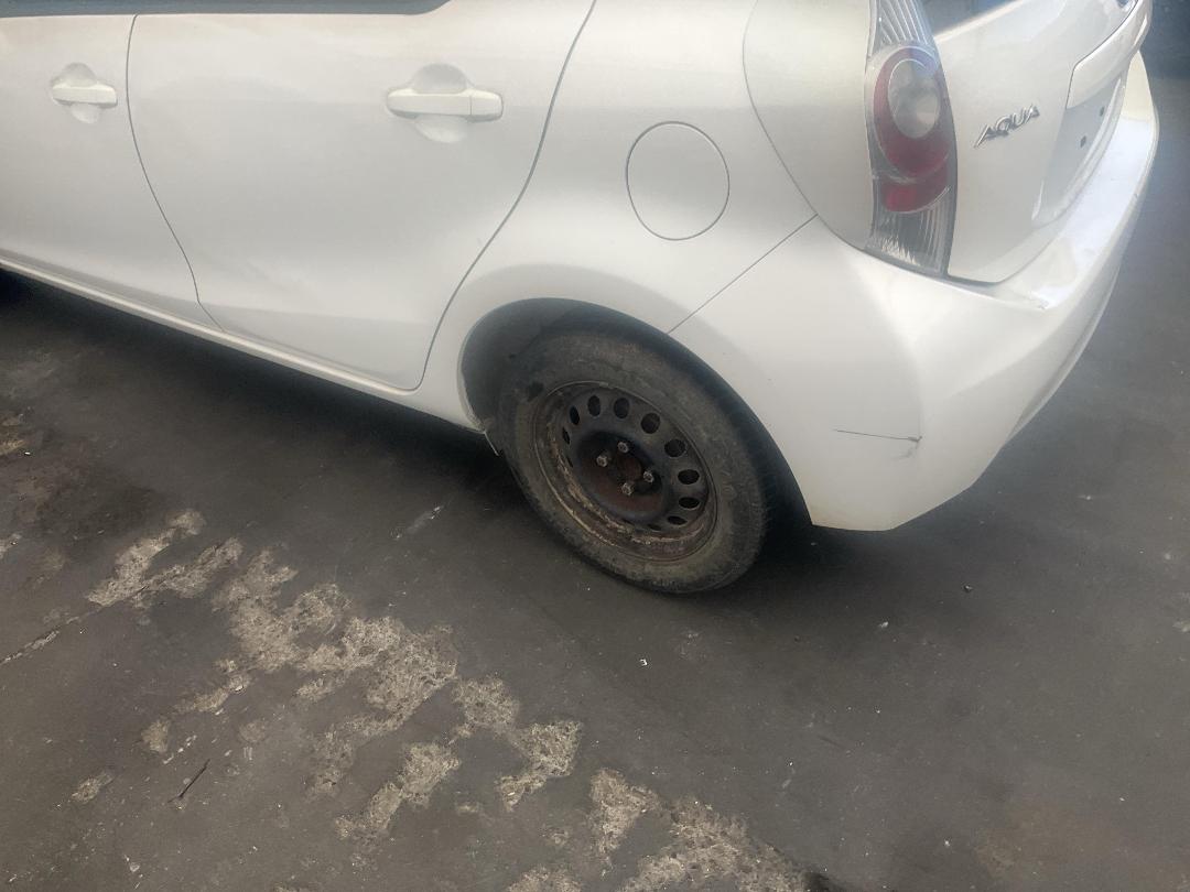 Photo '11' of Toyota Aqua