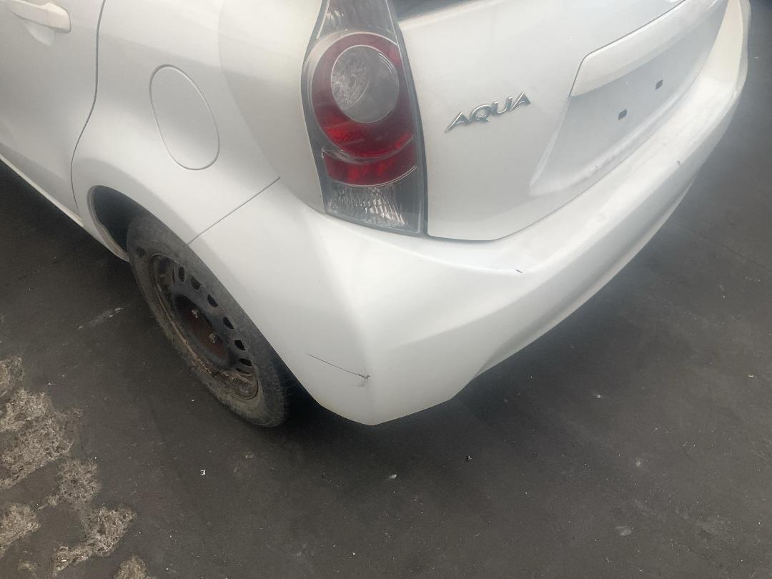 Photo '12' of Toyota Aqua