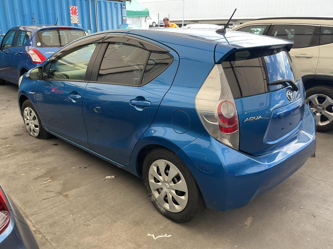 Photo '8' of Toyota Aqua Hybrid Photo '8' of Toyota Aqua Hybrid