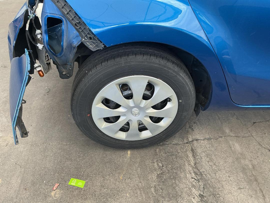 Photo '14' of Toyota Aqua Hybrid Photo '14' of Toyota Aqua Hybrid