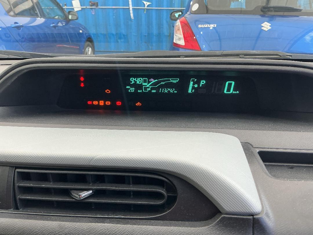 Photo '20' of Toyota Aqua Hybrid Photo '20' of Toyota Aqua Hybrid