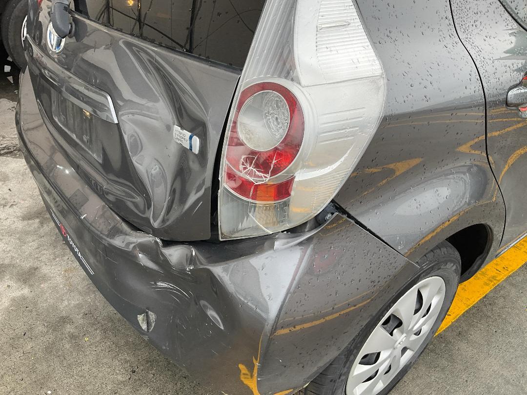 Photo '15' of Toyota Aqua Hybrid