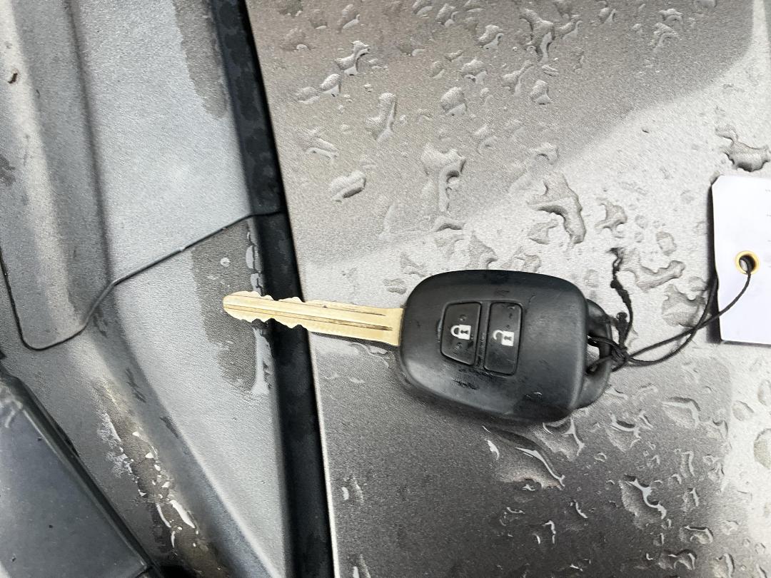 Photo '24' of Toyota Aqua Hybrid