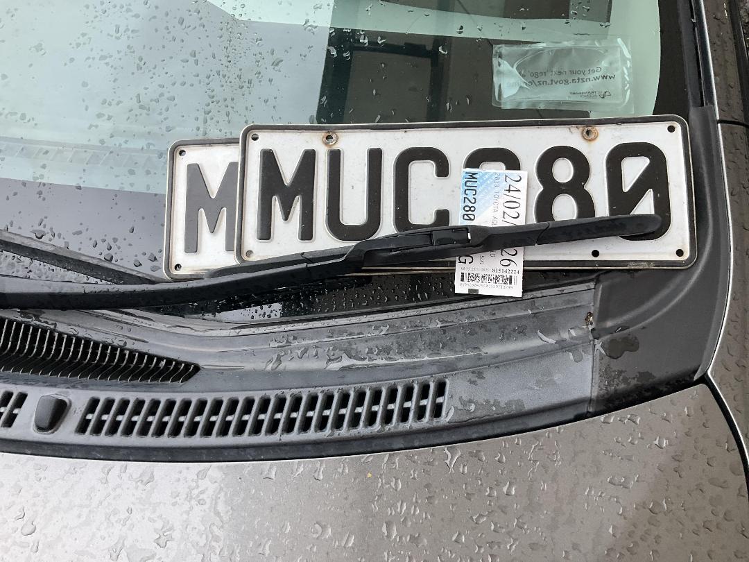 Photo '27' of Toyota Aqua Hybrid