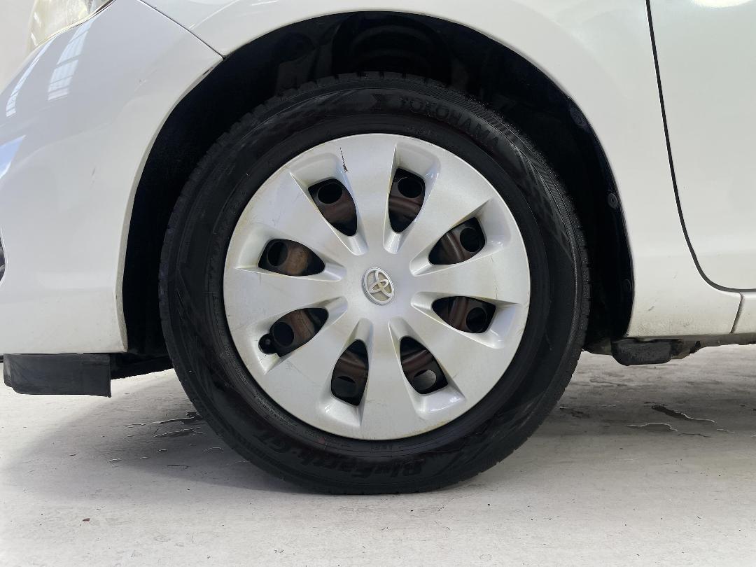 Photo '5' of Toyota Aqua Photo '5' of Toyota Aqua