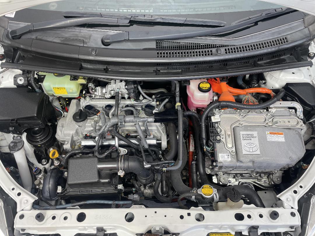 Photo '6' of Toyota Aqua Photo '6' of Toyota Aqua