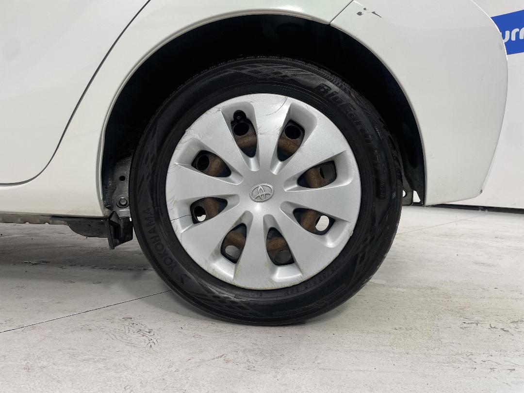 Photo '11' of Toyota Aqua Photo '11' of Toyota Aqua