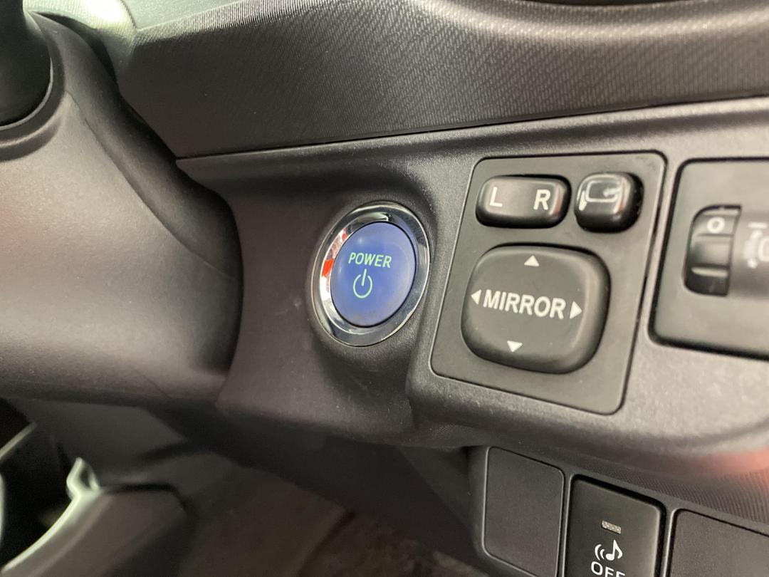 Photo '26' of Toyota Aqua Photo '26' of Toyota Aqua