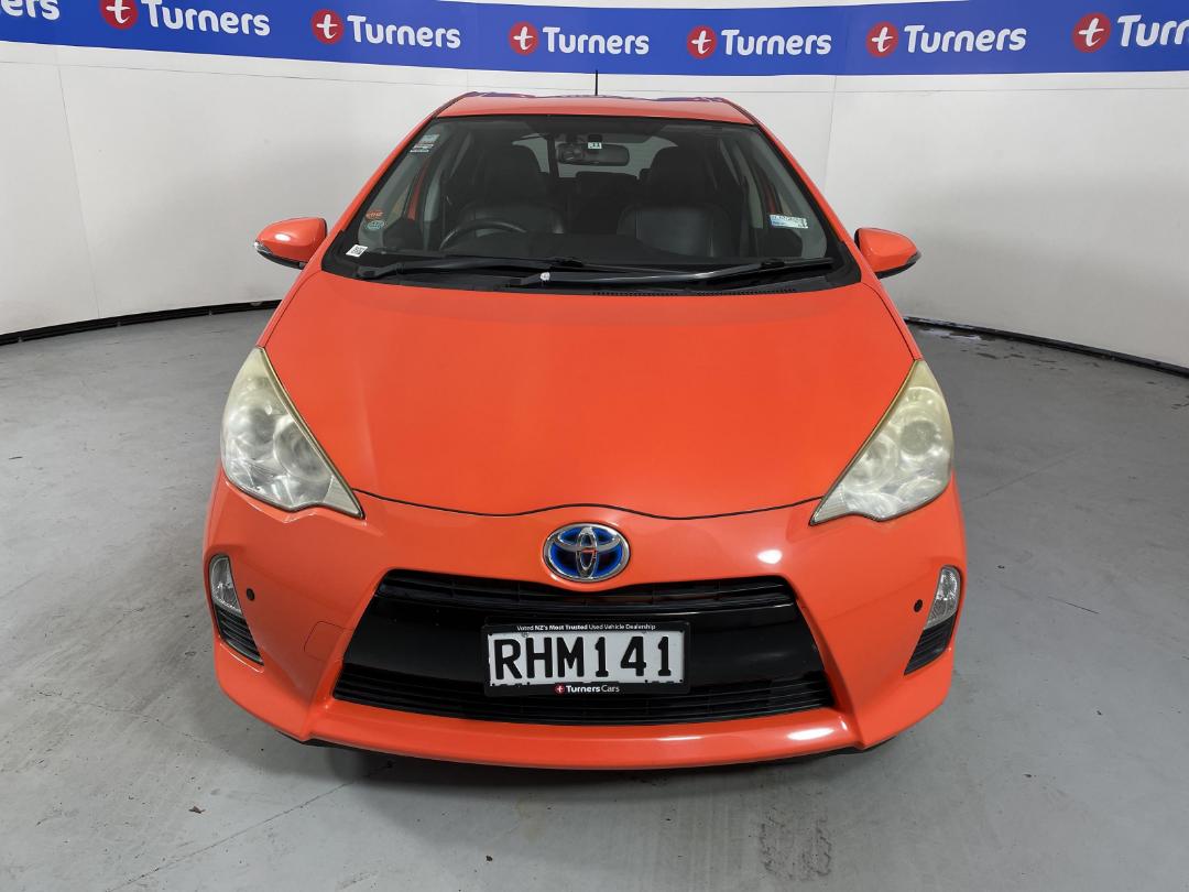 Photo '2' of Toyota Aqua Photo '2' of Toyota Aqua