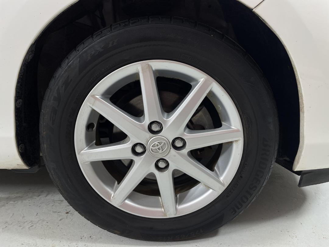 Photo '9' of Toyota Aqua Photo '9' of Toyota Aqua