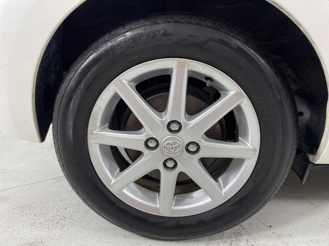 Photo '12' of Toyota Aqua Photo '12' of Toyota Aqua