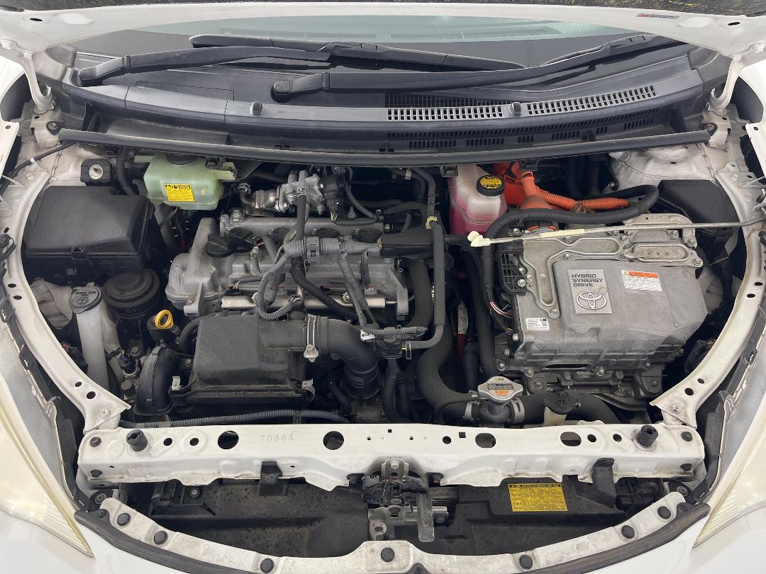 Photo '13' of Toyota Aqua Photo '13' of Toyota Aqua