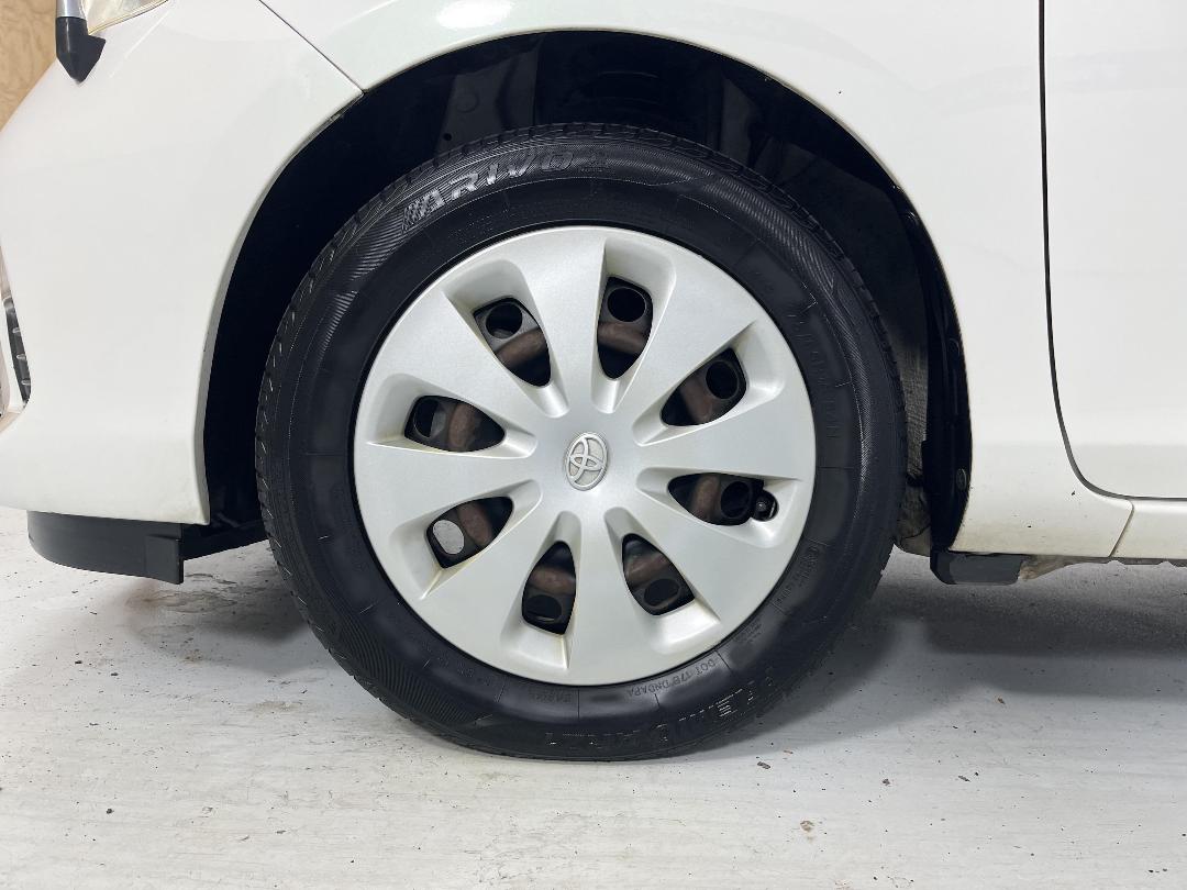 Photo '10' of Toyota Aqua Photo '10' of Toyota Aqua