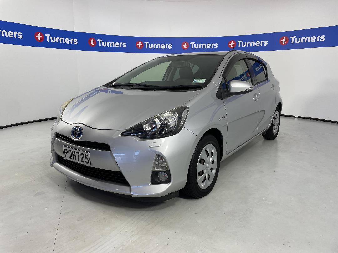 Photo '4' of Toyota Aqua