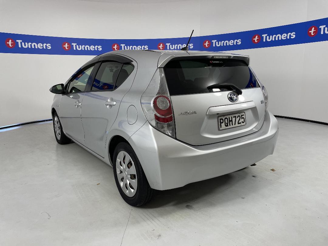 Photo '5' of Toyota Aqua