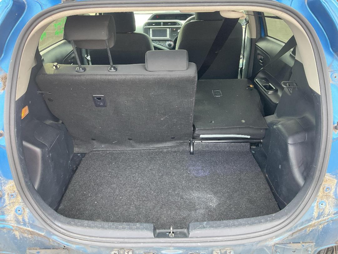 Photo '6' of Toyota Aqua Photo '6' of Toyota Aqua