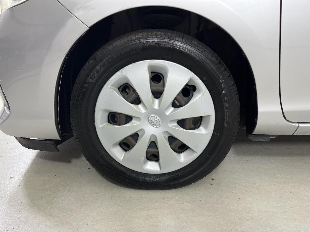 Photo '10' of Toyota Aqua Photo '10' of Toyota Aqua