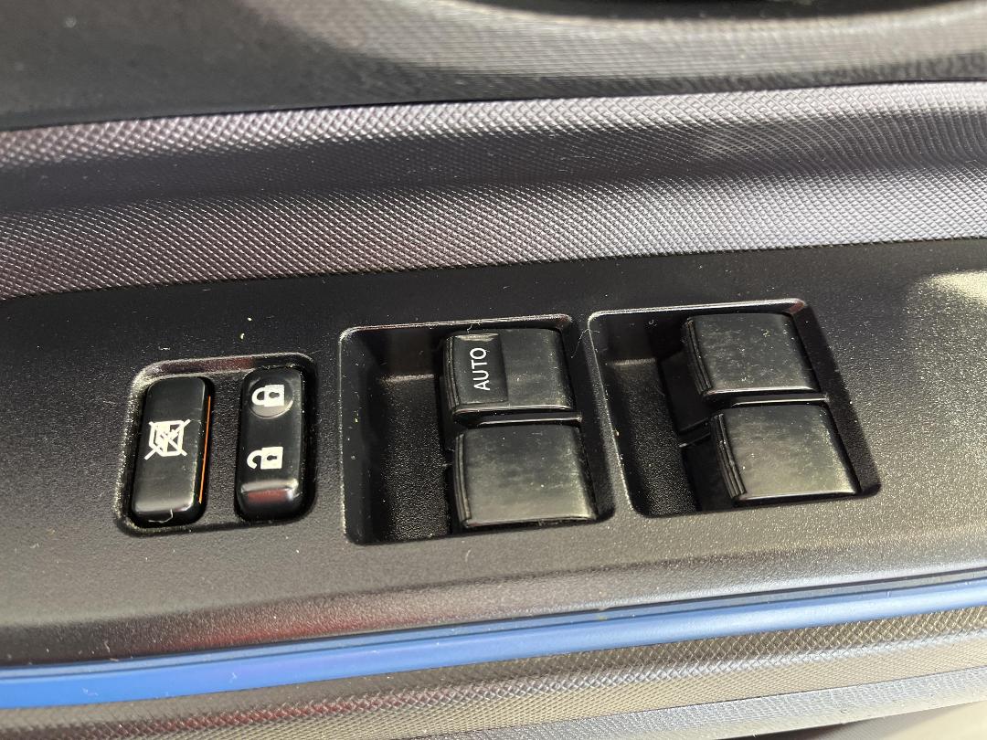 Photo '23' of Toyota Aqua Photo '23' of Toyota Aqua