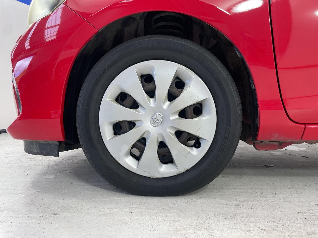 Photo '10' of Toyota Aqua