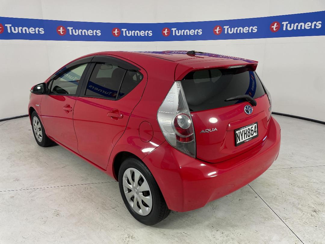 Photo '5' of Toyota Aqua