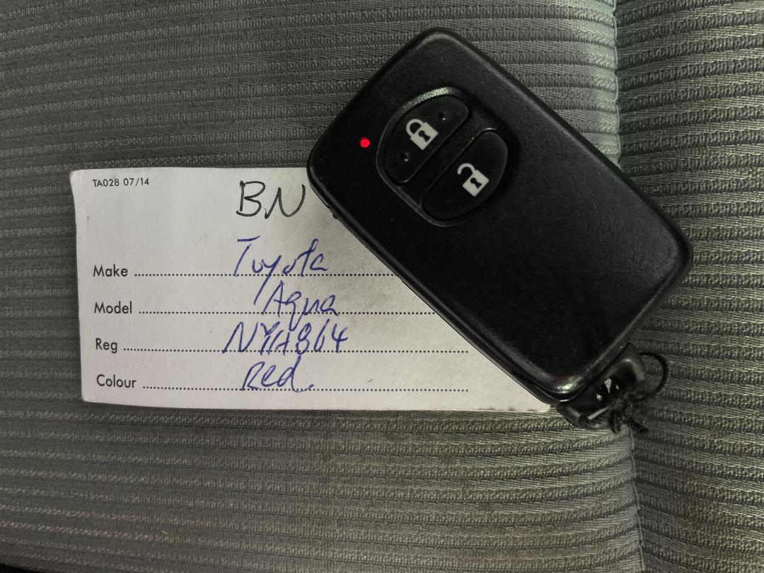 Photo '22' of Toyota Aqua