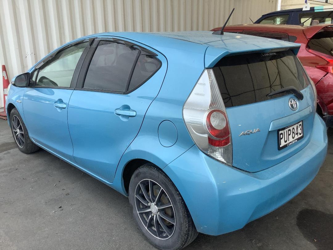 Photo '4' of Toyota Aqua Photo '4' of Toyota Aqua