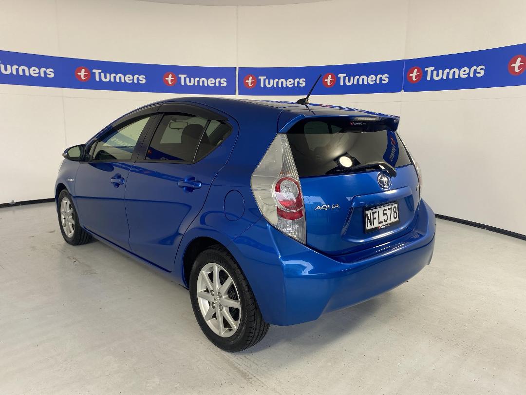 Photo '5' of Toyota Aqua Photo '5' of Toyota Aqua