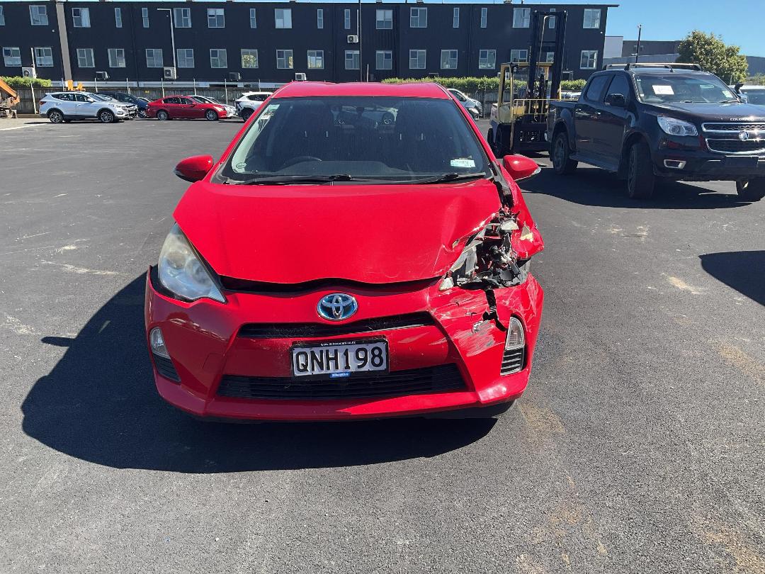 Photo '8' of Toyota Aqua Hybrid Photo '8' of Toyota Aqua Hybrid