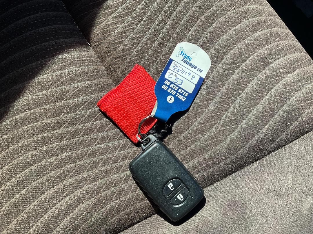 Photo '13' of Toyota Aqua Hybrid Photo '13' of Toyota Aqua Hybrid