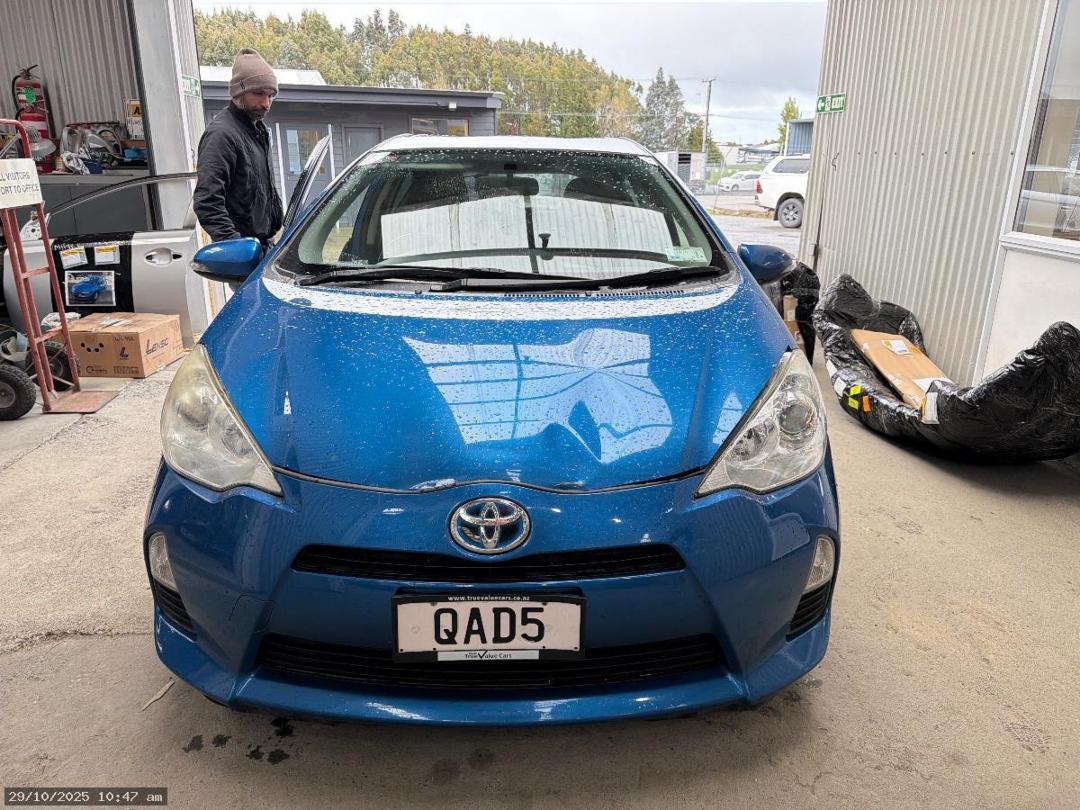 Photo '6' of Toyota Aqua Photo '6' of Toyota Aqua