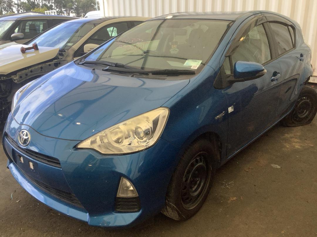 Photo '2' of Toyota Aqua Photo '2' of Toyota Aqua