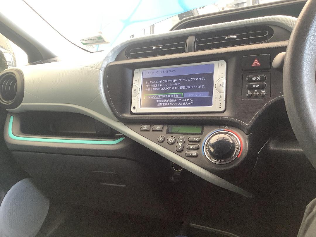 Photo '17' of Toyota Aqua Photo '17' of Toyota Aqua