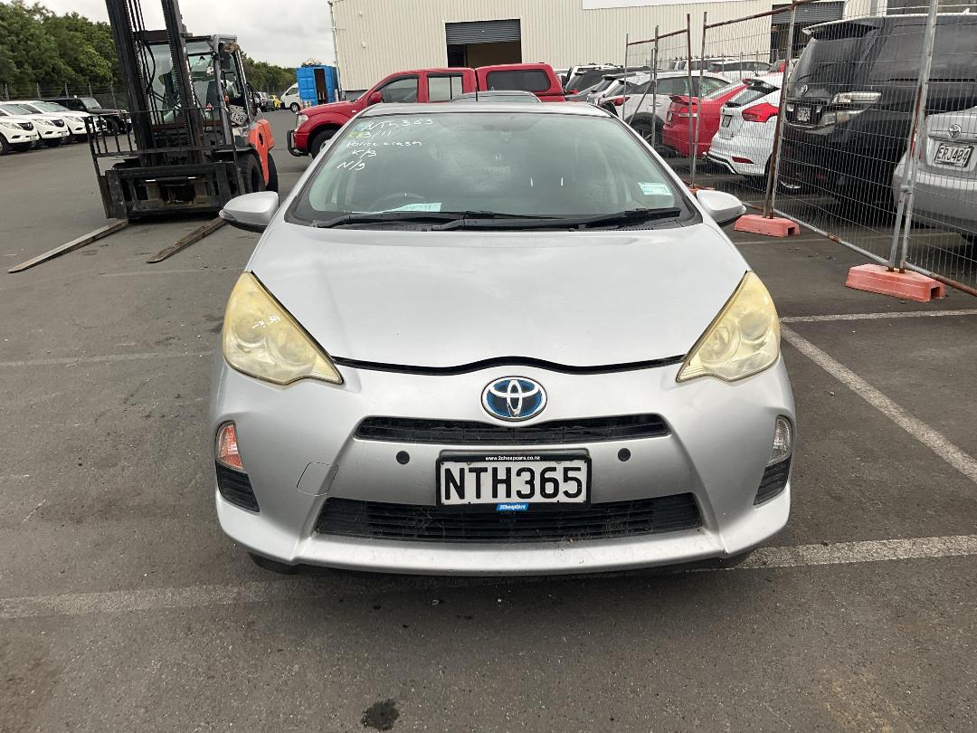 Photo '2' of Toyota Aqua Photo '2' of Toyota Aqua