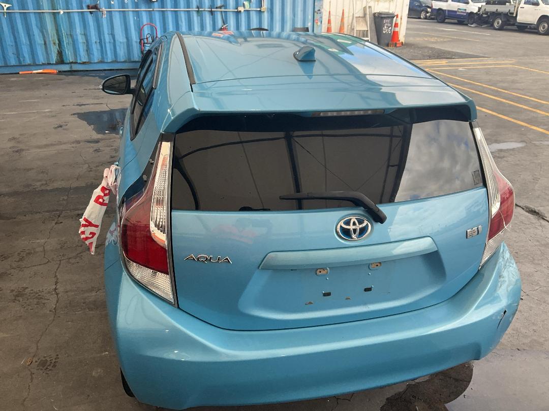 Photo '11' of Toyota Aqua