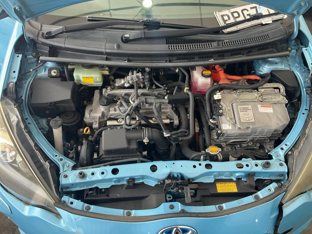 Photo '16' of Toyota Aqua